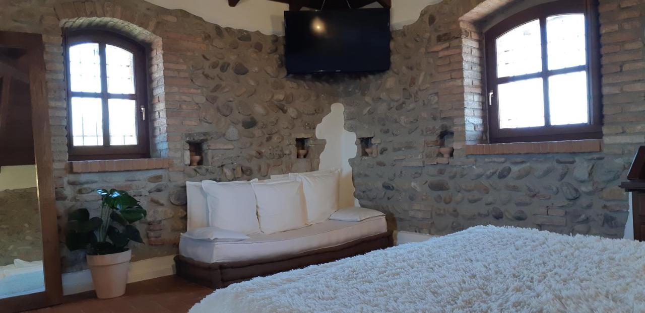 Bed and Breakfast La Torre Medioevale Marne di Filago Exterior foto