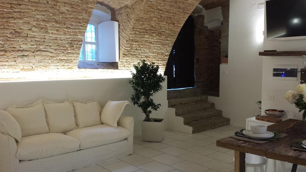 Bed and Breakfast La Torre Medioevale Marne di Filago Exterior foto